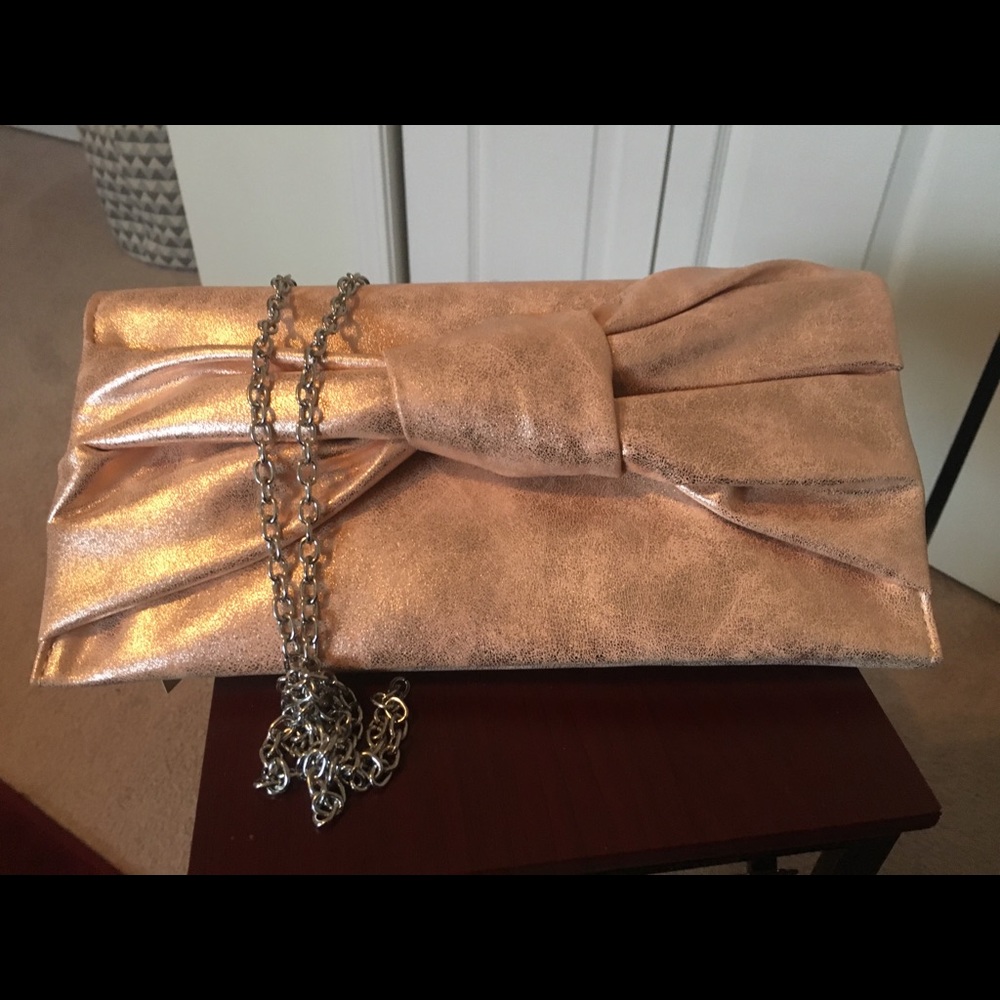 Women’s Max Studio Chain Crossbody